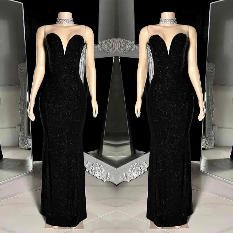 Charming Long Black V-neck Sleeveless Mermaid Prom Dress WIth Beading